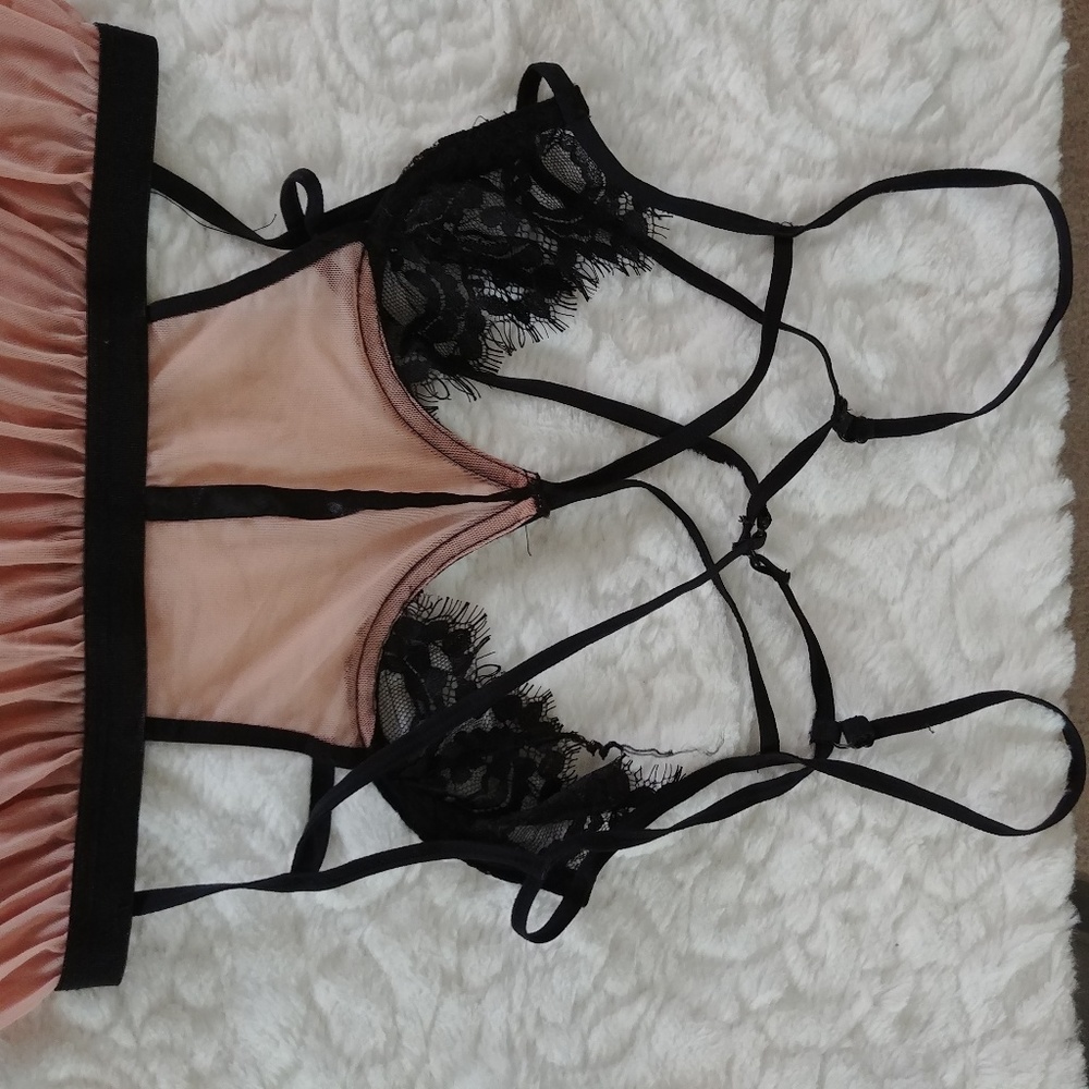 Intimate - Picture 3 of 4